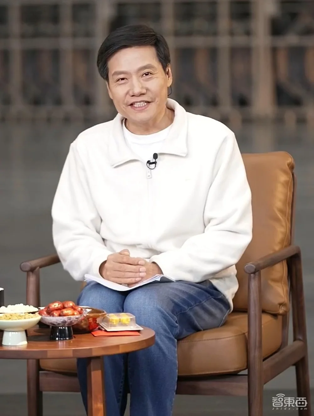 雷军4小时跨年直播:交小米年终总结,晒30万辆交车目标,立了N多flag(图5) 雷军4小时跨年直播:交小米年终总结,晒30万辆交车目标,立了N多flag(图5)