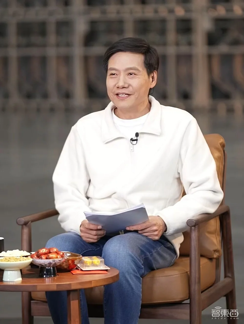 雷军4小时跨年直播:交小米年终总结,晒30万辆交车目标,立了N多flag(图2) 雷军4小时跨年直播:交小米年终总结,晒30万辆交车目标,立了N多flag(图2)