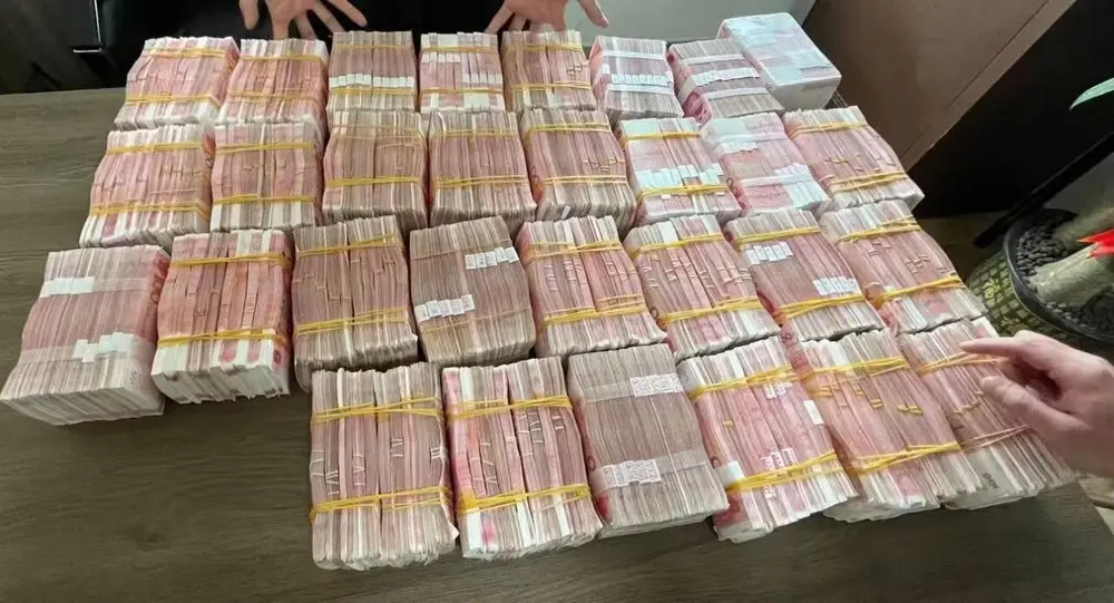 （來源：背債中介朋友圈；注：圖片內(nèi)金額共300萬）