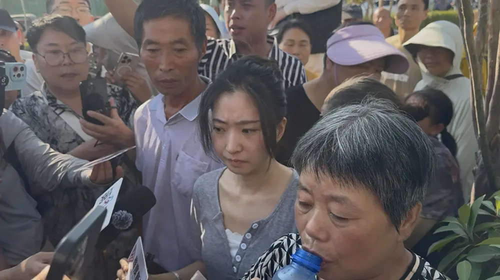 罗大美遇害案再开庭：主犯曾多次抢劫被判刑...