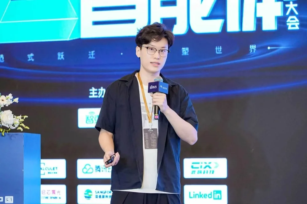 好多人啊！Agent大會燃爆杭州，只講干貨不畫餅
