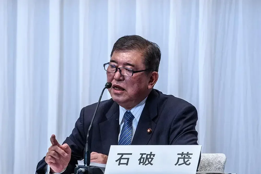5度挑战日本相位，石破茂终圆梦，受田中角荣劝说