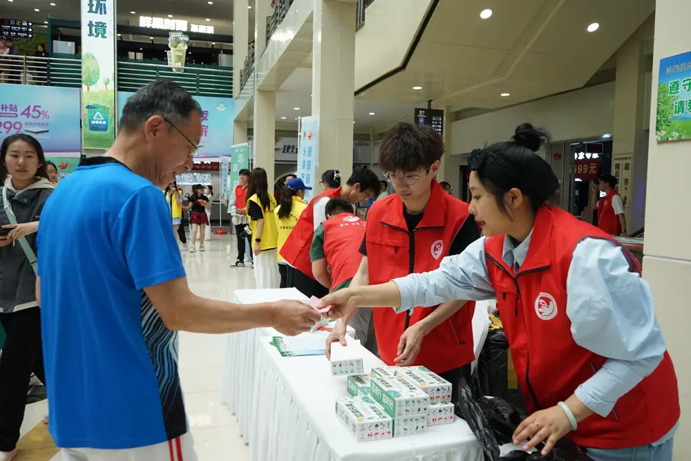 “分类齐参与低碳新时尚”吉林省暨长春市第三届全国城市生活垃圾分类宣传周志愿服务主题活动顺利举办