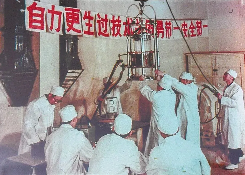 伊朗,为什么就硬不起来?