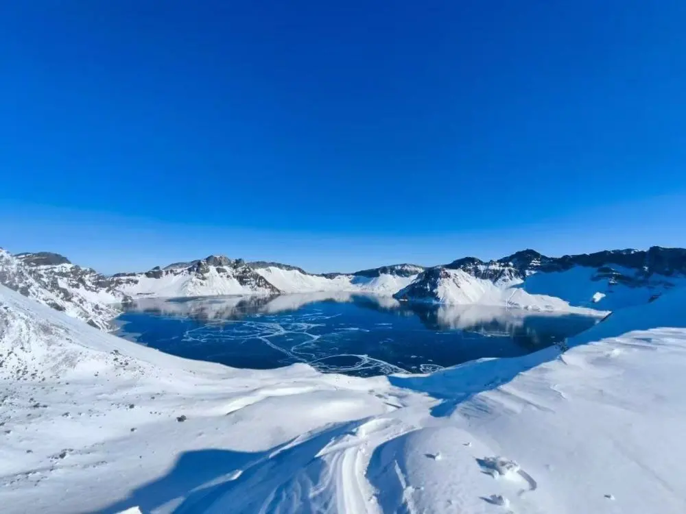 长白山天池冬景。 孟凡迎 摄