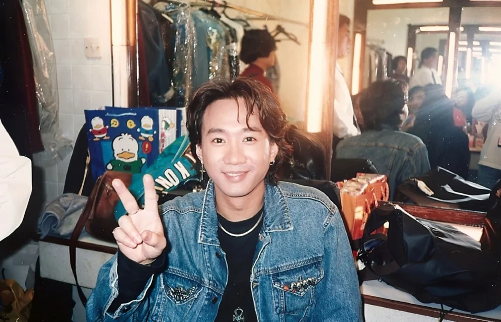 黄家驹逝世29周年 黄贯中深夜喊话“好兄弟，很怀念你”