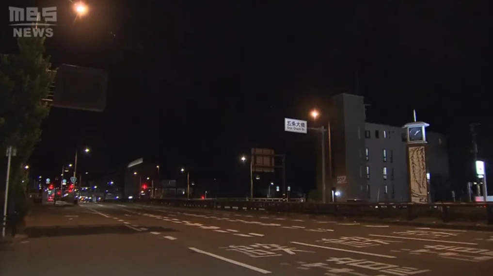 一中國遊客在日本京都被砍傷，行兇男子仍在逃