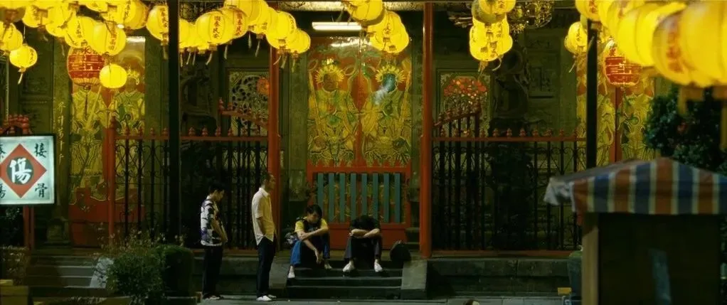 在最后的红灯区,看见50岁女人们的爱与欲