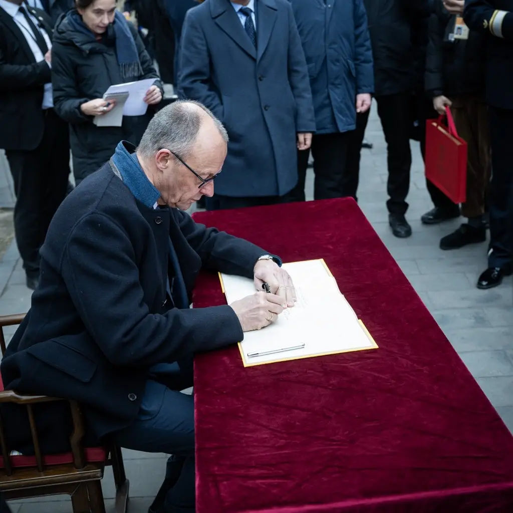 ｜｜默茨在故宫留言