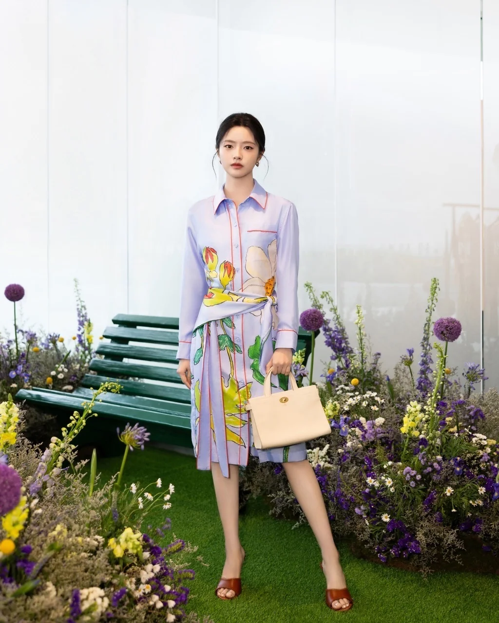 Burberry 于青岛举办活动，庆祝「海格罗夫庄园 x Burberry」 胶囊系列发布