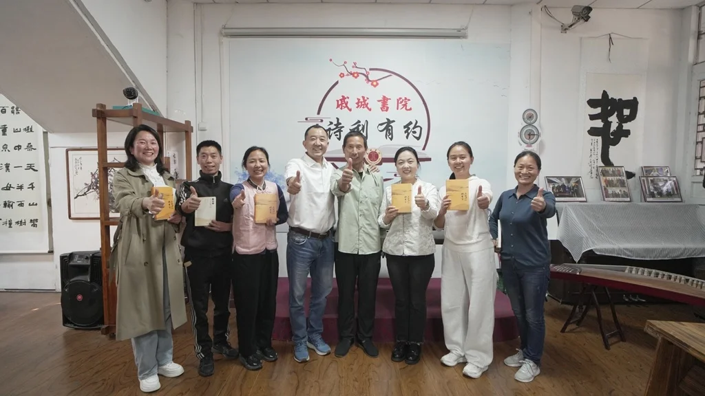 共赴一场跨越山海的阅读接力，荣恒教育致敬热爱阅读的“工地大叔”