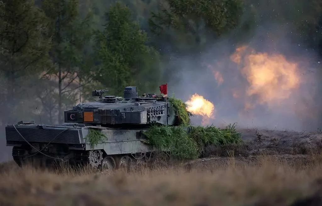 德国正式宣布将向乌克兰提供“豹”式主战坦克 图/视觉中国