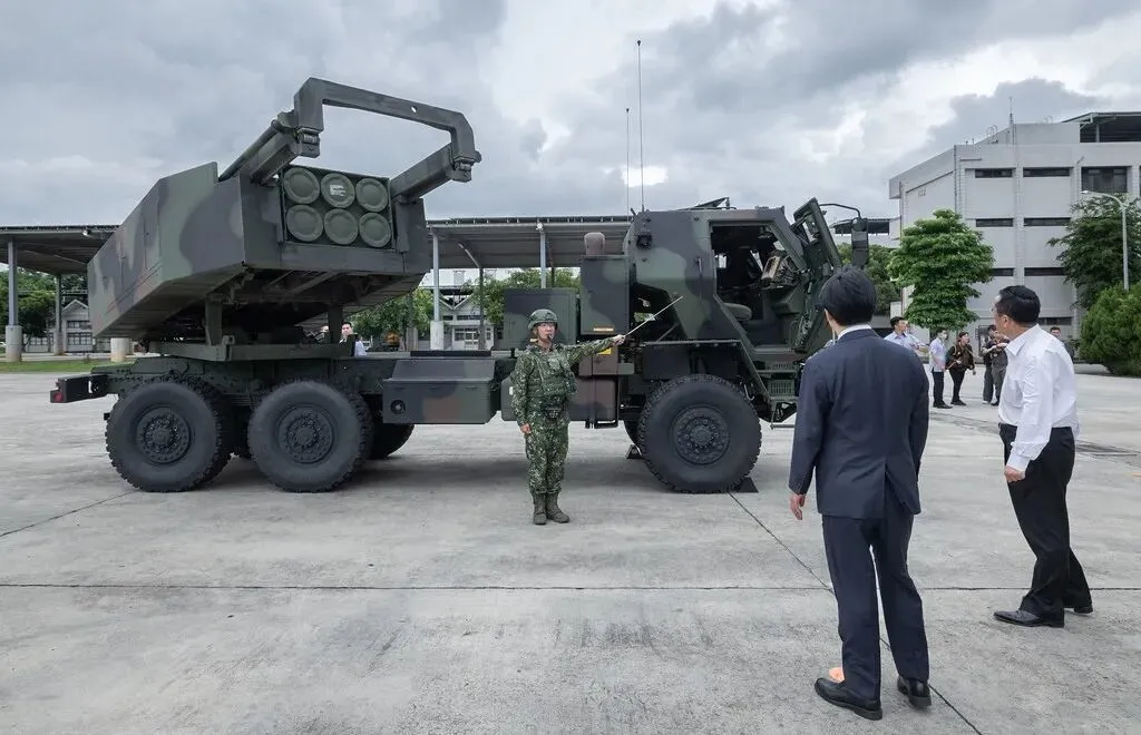 �Ʋ�������ž�������̨�������˴ξ����ͷ���Щ���źţ�