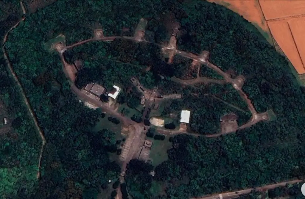 台媒称，Google Earth近期更新台湾西部卫星图片，意外露出台军位于台中大肚山的“天弓三型”防空导弹连阵地。图自台湾中时新闻网