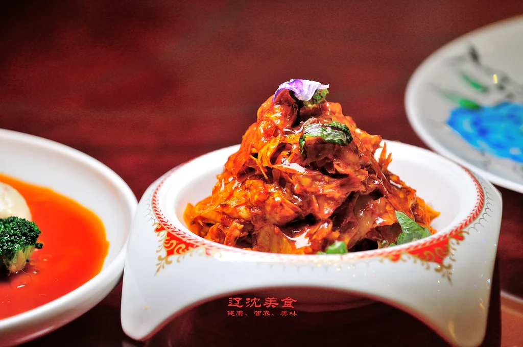沈阳五星级酒店2000元标准的婚宴，冷热加一起20个菜，赠啤酒8个（沈阳婚宴大众点评网）