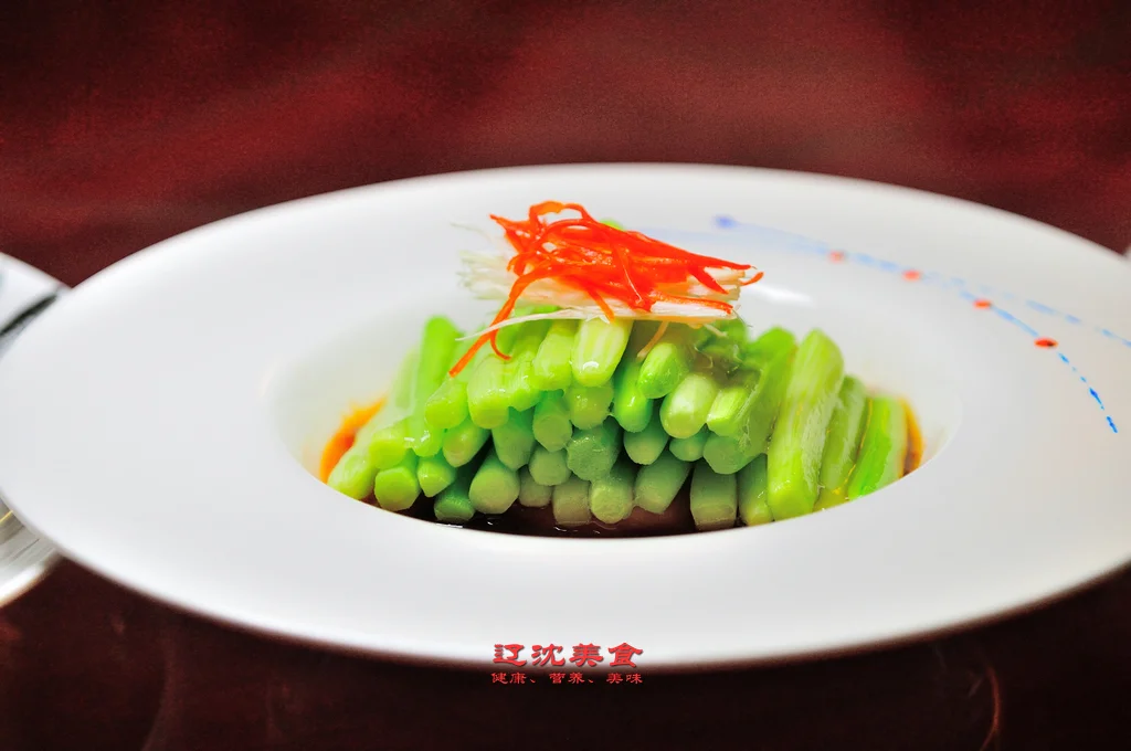 沈阳五星级酒店2000元标准的婚宴，冷热加一起20个菜，赠啤酒8个（沈阳婚宴大众点评网）
