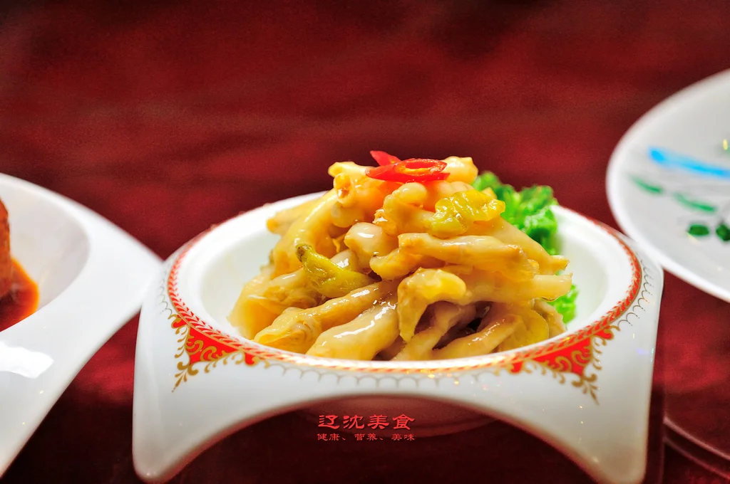 沈阳五星级酒店2000元标准的婚宴，冷热加一起20个菜，赠啤酒8个（沈阳婚宴大众点评网）