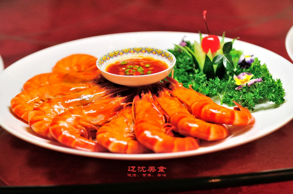 沈阳五星级酒店2000元标准的婚宴，冷热加一起20个菜，赠啤酒8个（沈阳婚宴大众点评网）