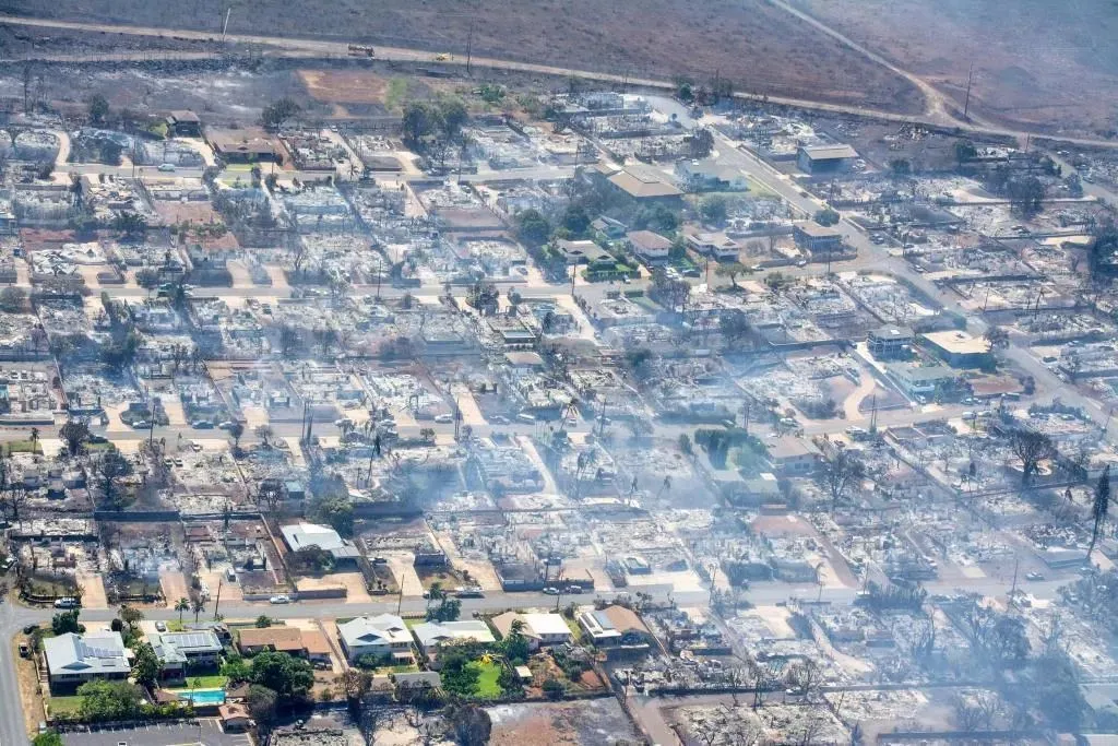 ·美国夏威夷州毛伊岛8月10日公布的照片显示野火造成严重破坏。新华社发