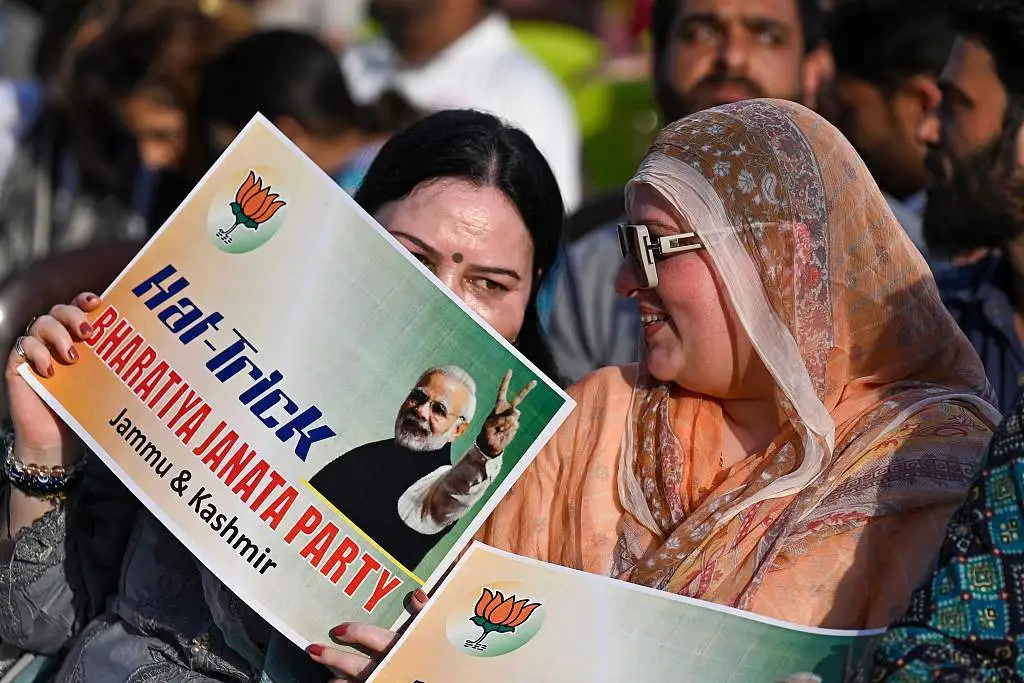 当地时间2024年6月4日,印度,持续六周共分七个阶段进行的印度大选投票结束,大选计票结果将于当日公布。视觉中国 图