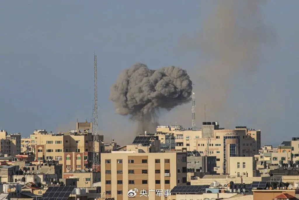 ����ʱ��2023��10��7�գ���ɫ�о��ӿ�Ϯ��ɳ�ǵ��潨������Դ���»��磩