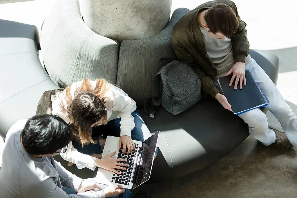 ��ѧУ԰�����������⿪����