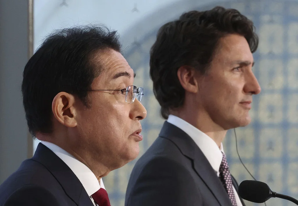 日本首相岸田文雄和加拿大总理特鲁多。（视觉中国）