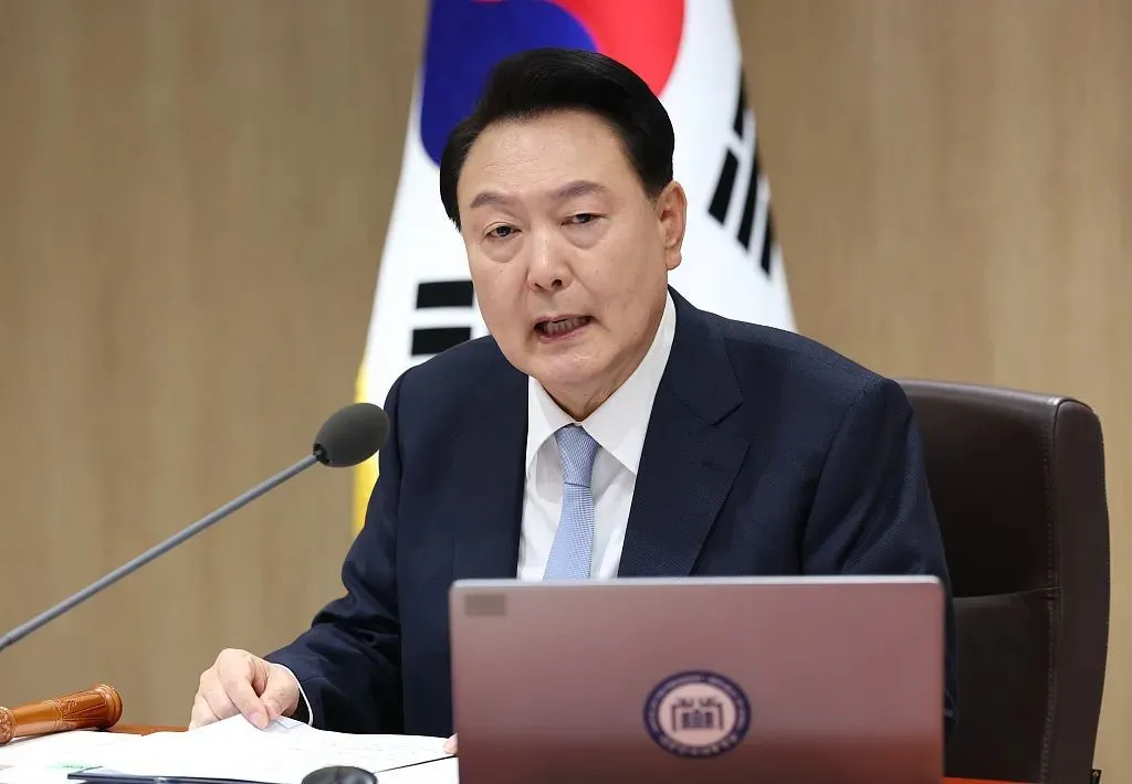 当地时间4月16日，韩国总统尹锡悦在龙山总统府召开国务会议。图源：视觉中国