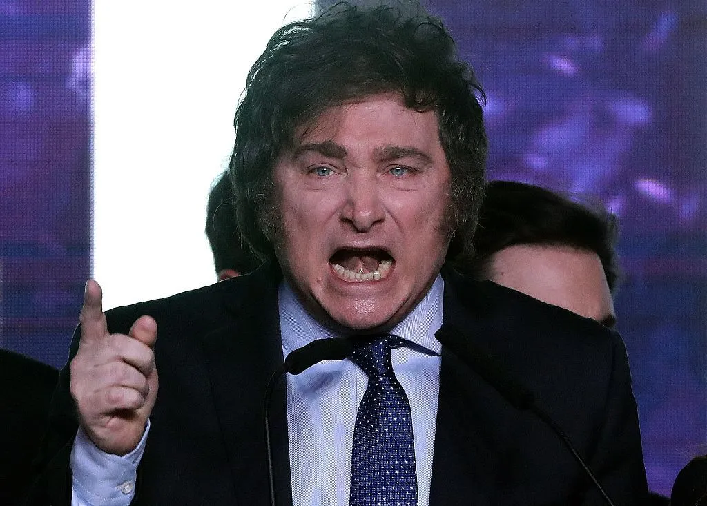 极右翼自由主义经济学家哈维尔·米莱在阿根廷总统选举初选中获得32.31%的选票，成为这场选举的主角。