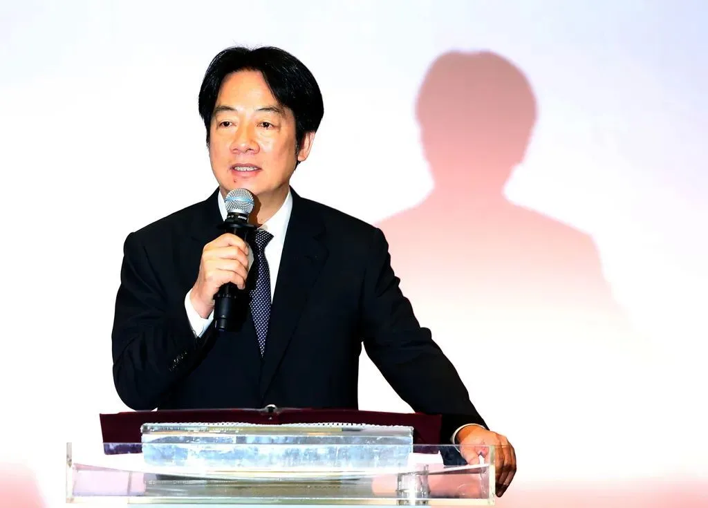 赖清德民调跌惨，吕秀莲提议：辞去党主席