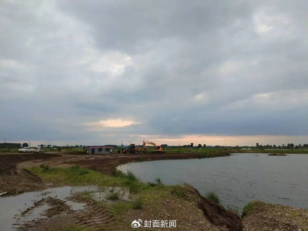 洮儿河岸便民桥施工现场