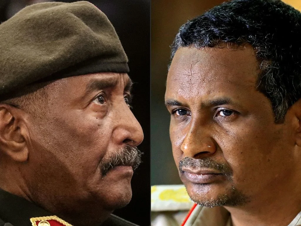 苏丹陆军参谋长阿卜杜勒·法塔赫·阿卜杜勒-拉赫曼·布尔汉（左），苏丹快速支援部队指挥官哈姆丹·达克卢（右）。