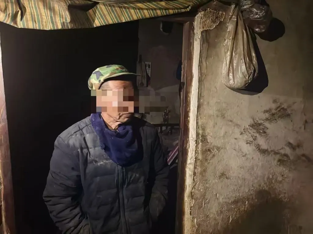 河南辉县“智力缺陷者接任村支书”:法院相关负责人上门致歉,当事人接受道歉