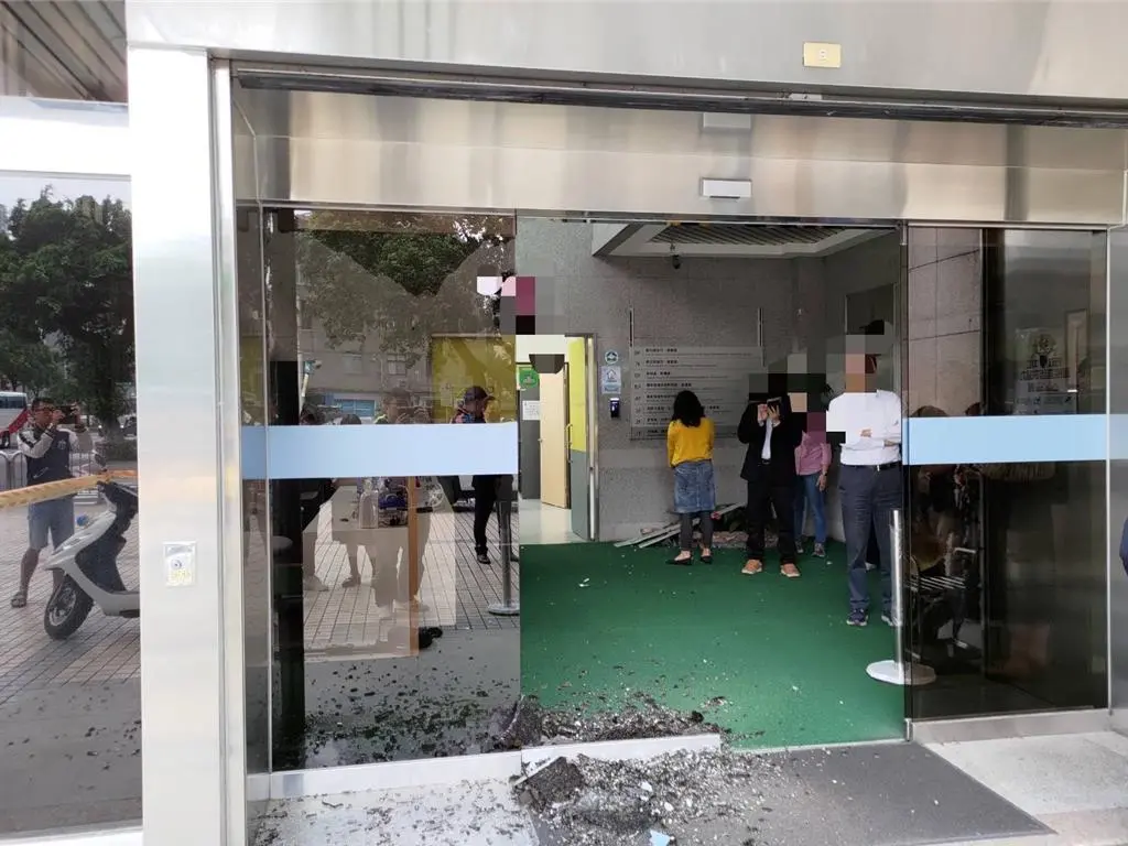 台槍手襲擊辦公大樓原因曝光!不滿民進黨「抗中」