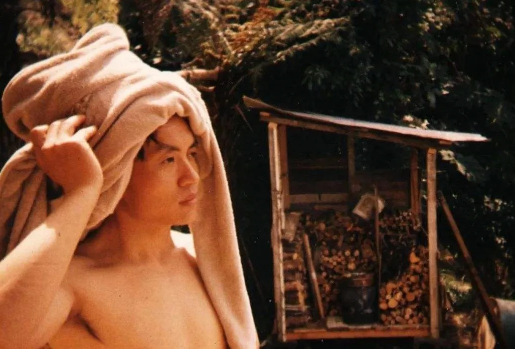 顾城最美的十首诗：怀念这位生于秋天，死于秋天的天才诗人(顾城写得好的诗)