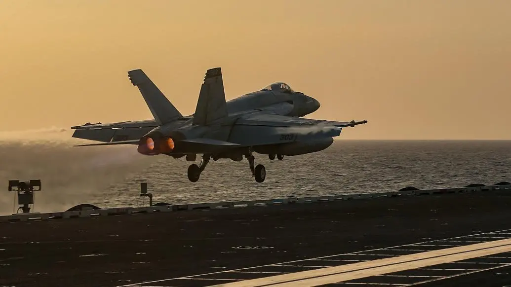 ʱ2023101գһF/A-18EƷ䣬ءźĸ(CVN 78)ķмװɡ Ӿй ͼ