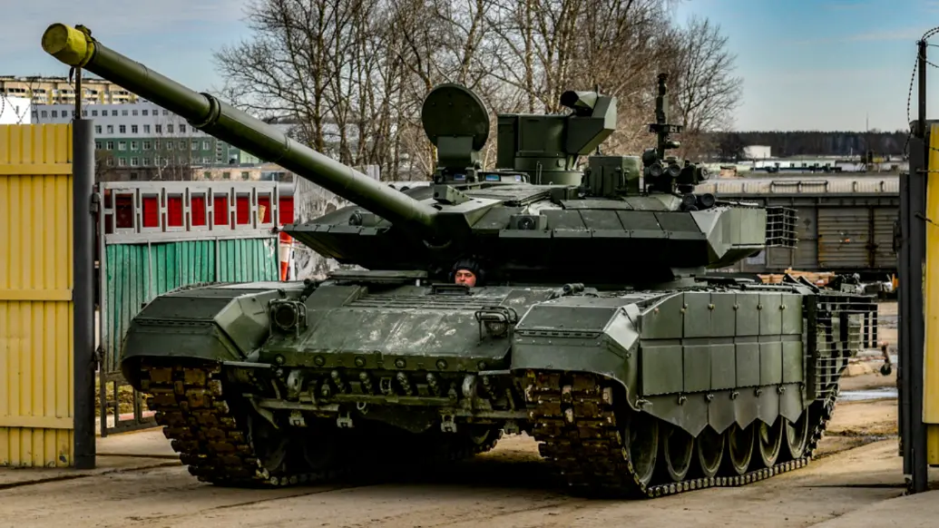 瞄准“豹2”？俄T-90M“突破”坦克进行实弹射击演习