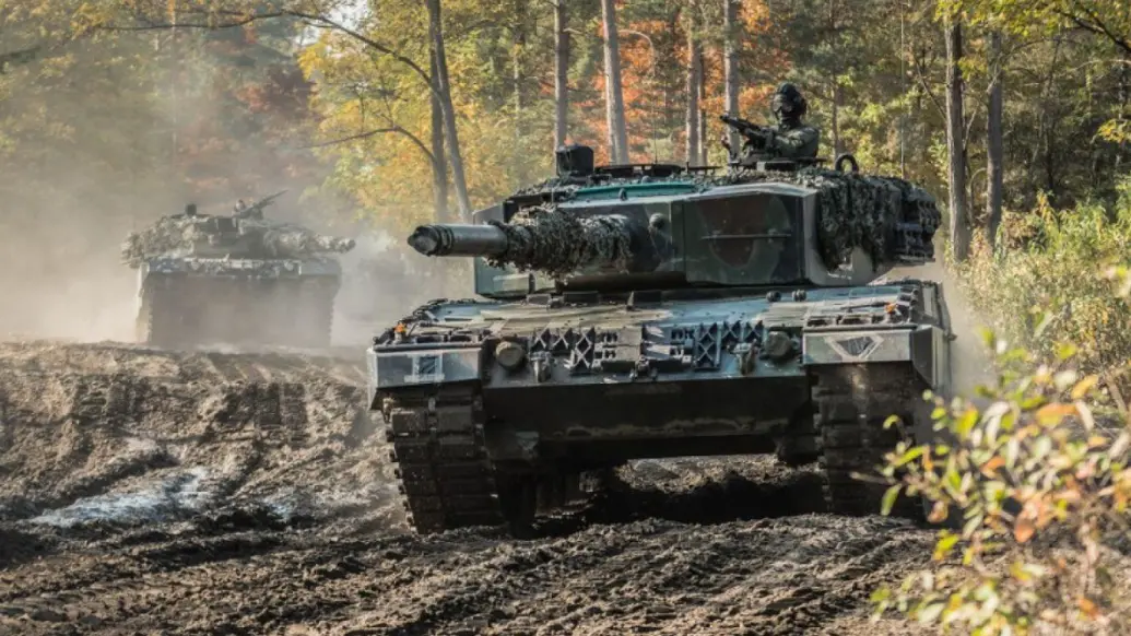 法媒：乌军人员在德国接受高强度坦克训练