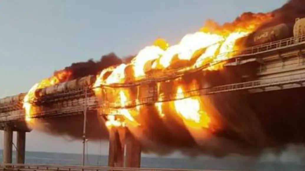 乌官方“认领”克里米亚大桥爆炸事件预示“非常规打击”行动或将越来越多