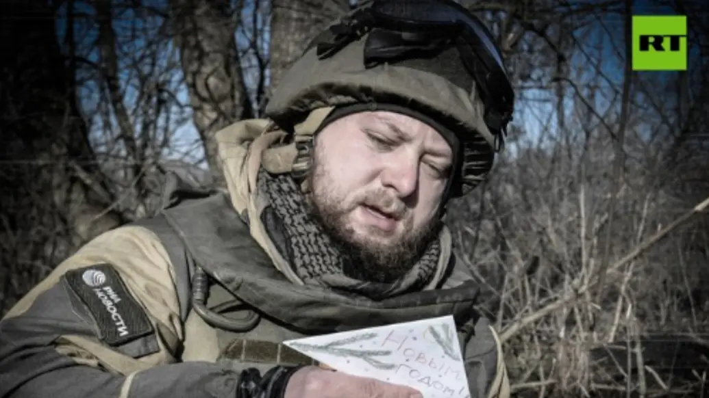 俄媒：俄记者遭乌军集束炸弹袭击 一名战地记者身亡