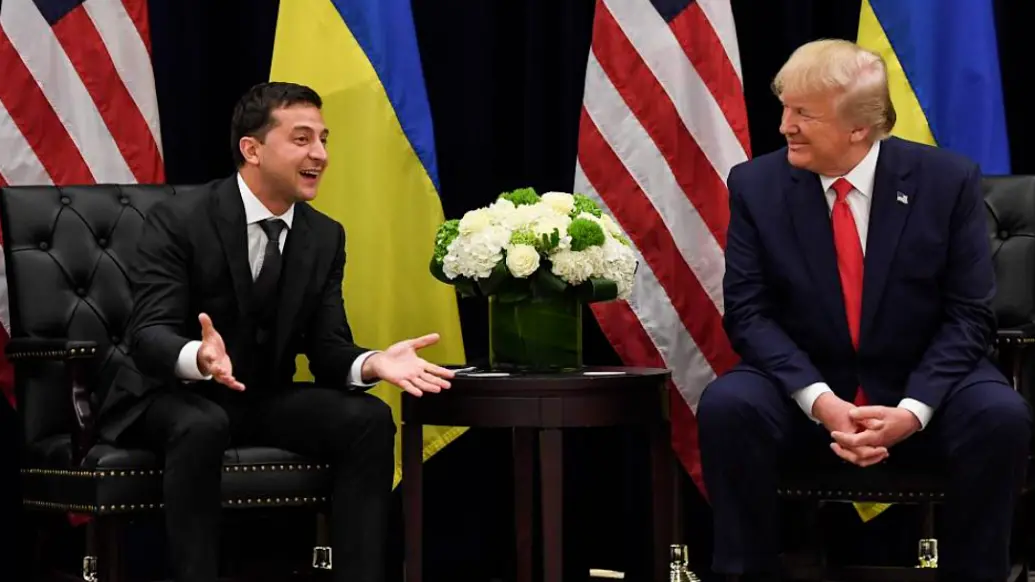 对于乌克兰而言，特朗普当选总统几乎就等于他们将迅速战败。（图为特朗普在总统任内会晤泽连斯基，当时特朗普正身陷“通话门”）