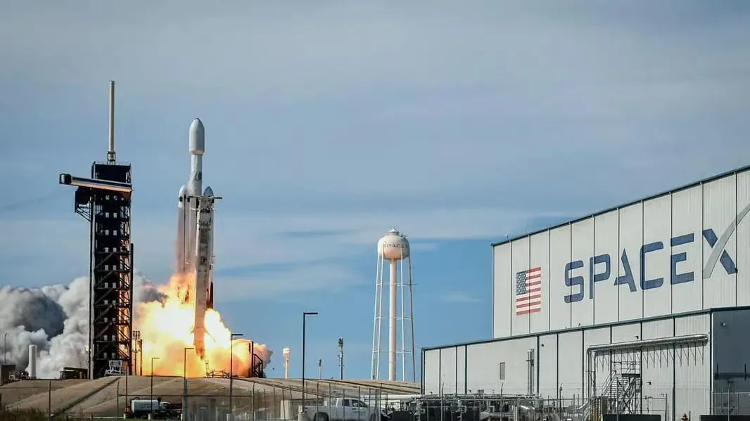 ǰ˺˹SpaceXġɴ