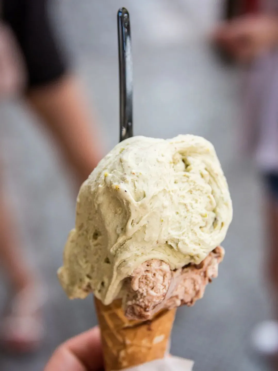 西西里岛街头的商铺和开心果味Gelato