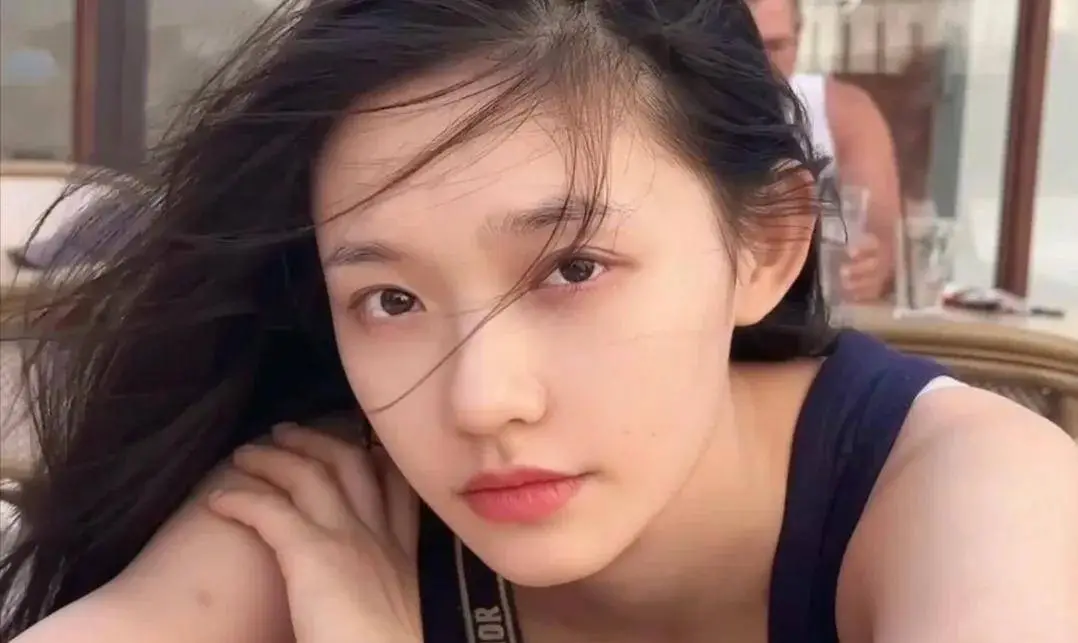 热搜第一！网传45岁沈腾和28岁林允有孩子，绯闻传了3年，男方老婆也知晓！二人回应来了（组图） - 9