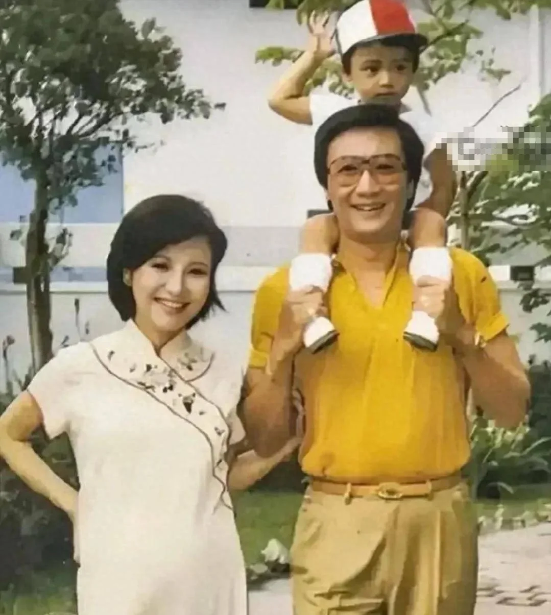 谢霆锋爱没爱过张柏芝？13年不抱怨，这里面有故事！