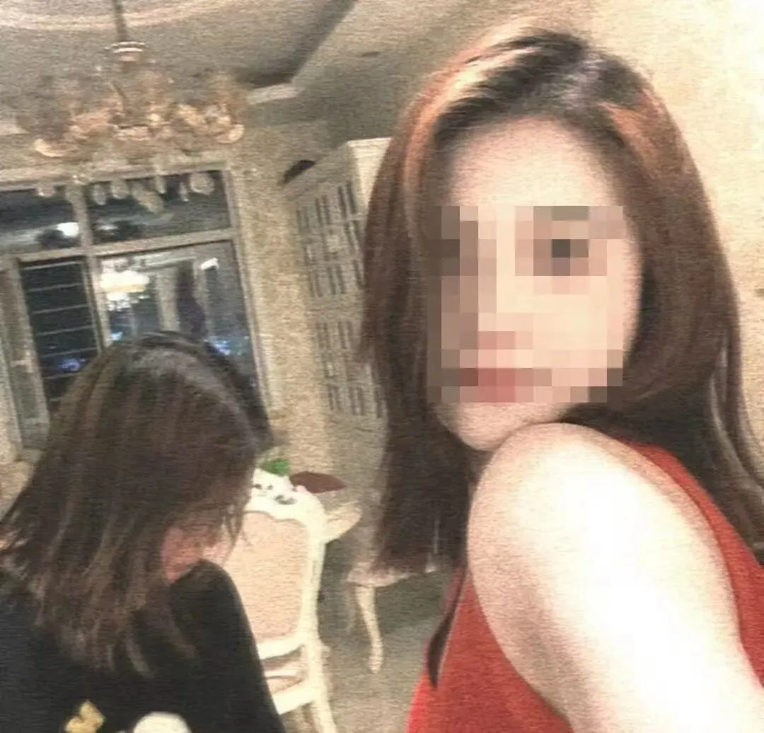 ◎ 刘雨卿发在微博上的自拍照