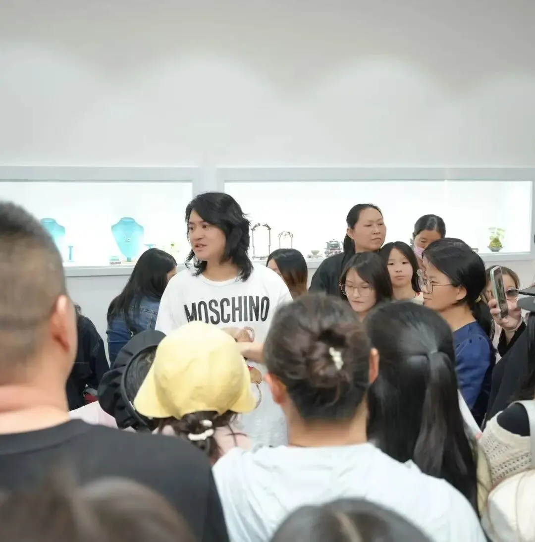 国家级非遗苏州玉雕代表品牌“于生一”落户武汉_https://www.izongheng.net_快讯_第8张