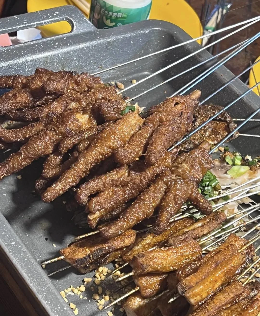 五一美食打卡指南｜四川烧烤被自黑？成都良心烧烤指南请收下(成都十大烧烤)