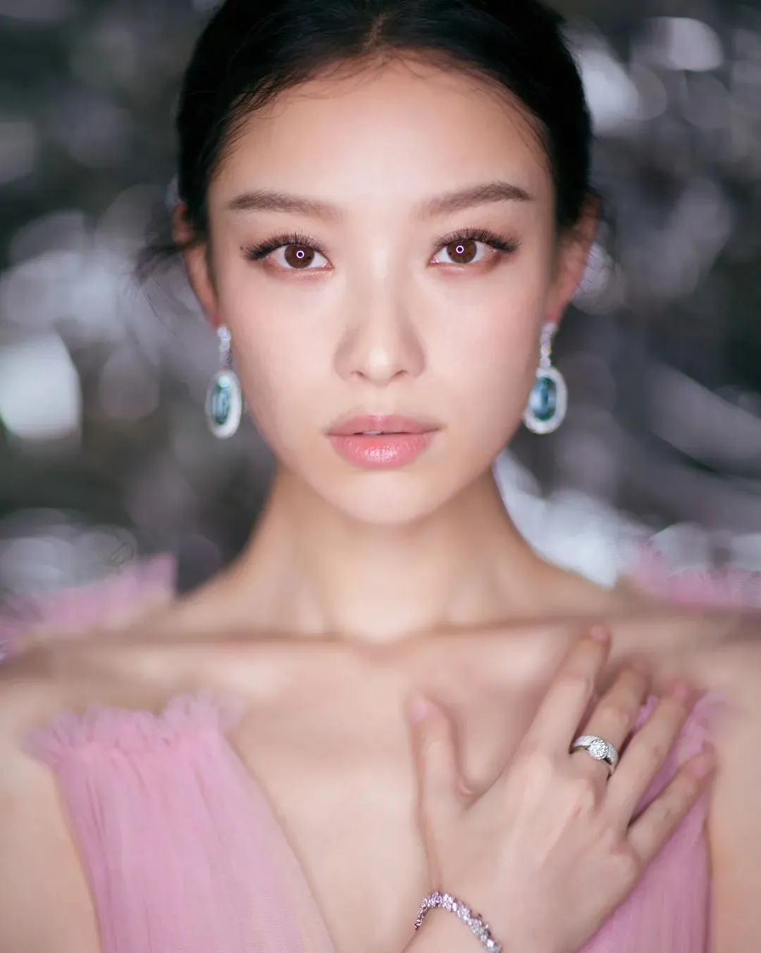 倪妮is finally back in the game-倪妮和倪萍什么关系