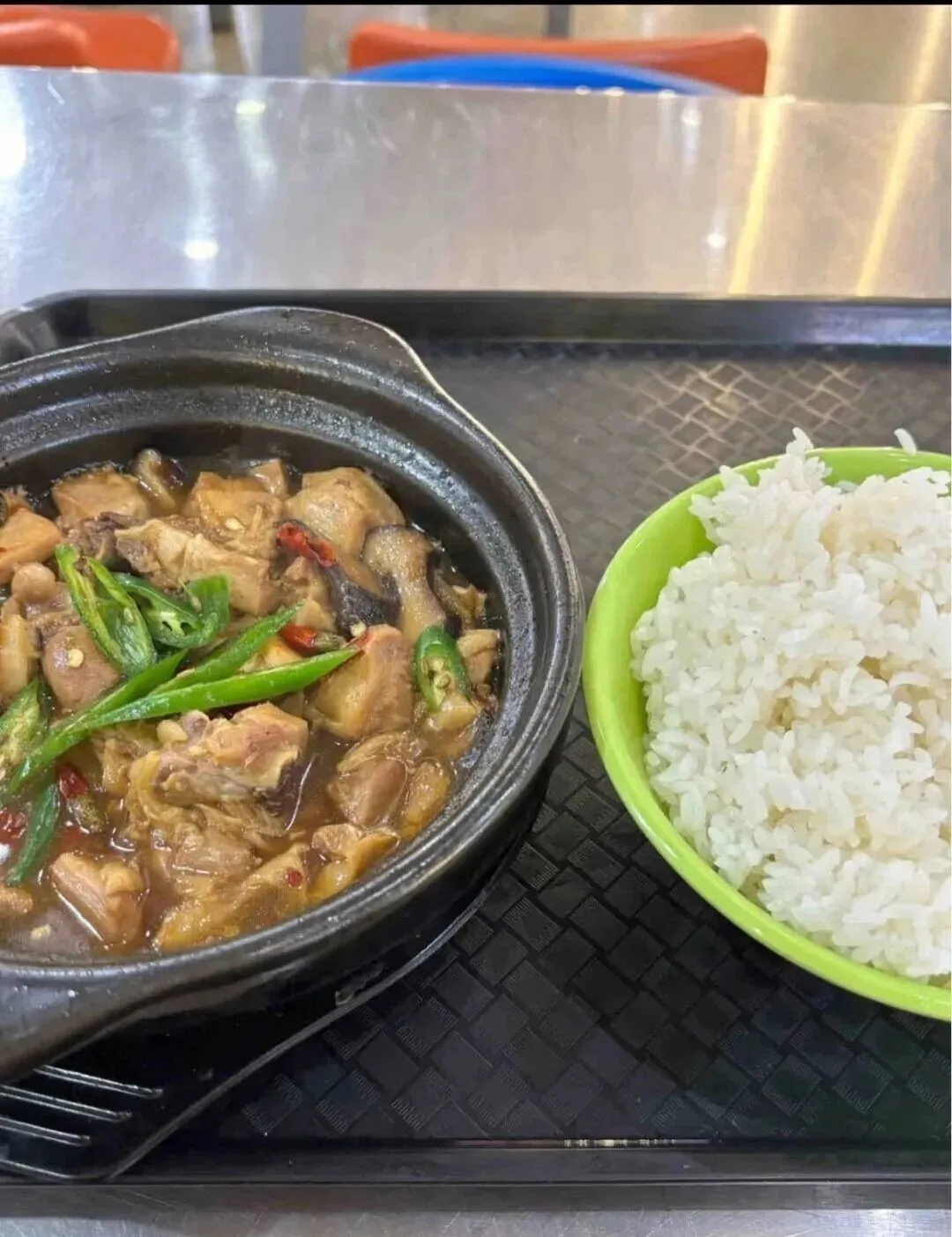 没想到今年315第一枪由“黄焖鸡米饭”打响！打工人的天塌了！_小吃快餐_什么值得买